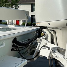 Domn8er 25 deck boat