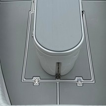 Domn8er 25 deck boat