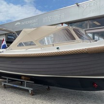 Interboat intender 820