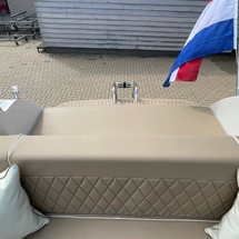 Interboat intender 820