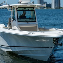 Boston Whaler 330 Outrage