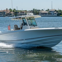 Boston Whaler 330 Outrage