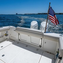Boston Whaler 330 Outrage