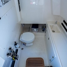 Boston Whaler 330 Outrage