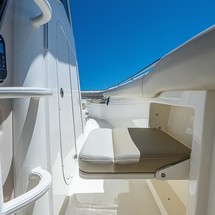 Boston Whaler 330 Outrage