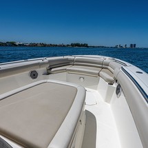 Boston Whaler 330 Outrage