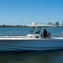 Boston Whaler 330 Outrage