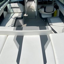 Regal 2000 ES