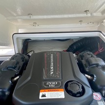 Regal 2000 ES