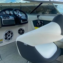 Regal 2000 ES