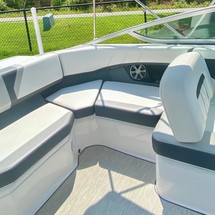 Regal 2000 ES