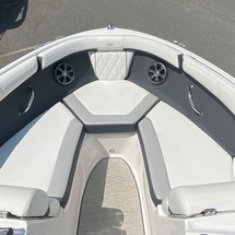 Regal 2000 ES