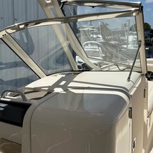 Grady-White Freedom 275