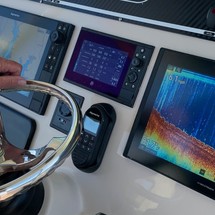 Boston Whaler 350 Outrage
