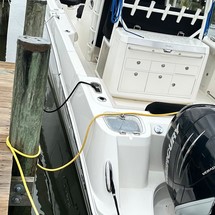 Boston Whaler 350 Outrage