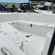 Angler Pro Boats 2900 center console