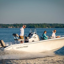 Angler Pro Boats 2900 center console
