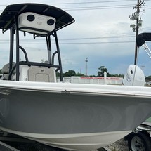 Angler Pro Boats 2900 center console
