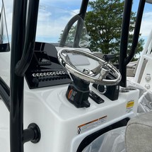 Angler Pro Boats 2900 center console