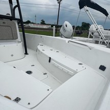 Angler Pro Boats 2900 center console