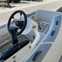 Sea ray 420 sedan bridge